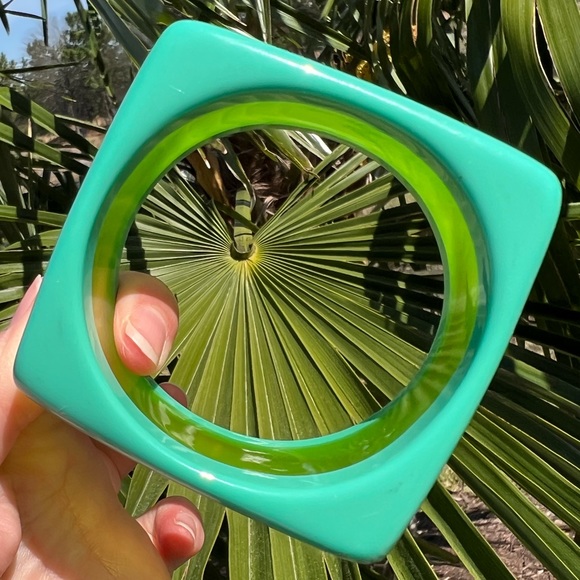 Layered bangle bracelet 70s 80s 90s perspex jewelry Tiffany blue green retro Y2K - Picture 5 of 13